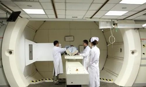 肺癌质子治疗与普通放疗哪个好
